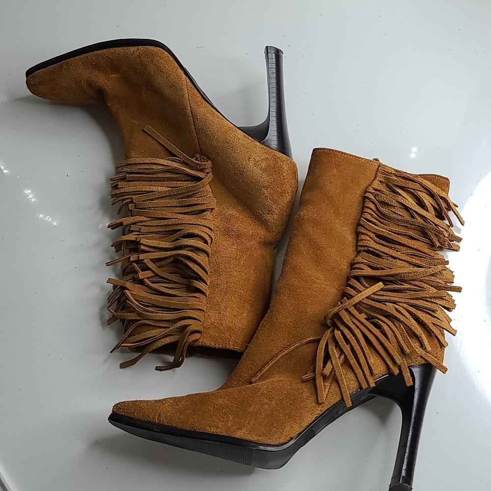 Predictions Leather collection fringed boots